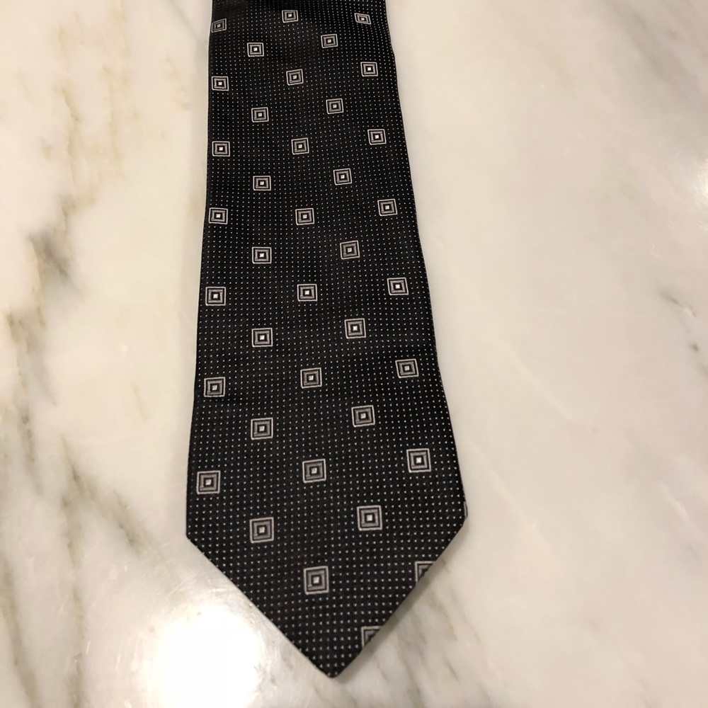 Elevee Tie. Black w/ White Squares.